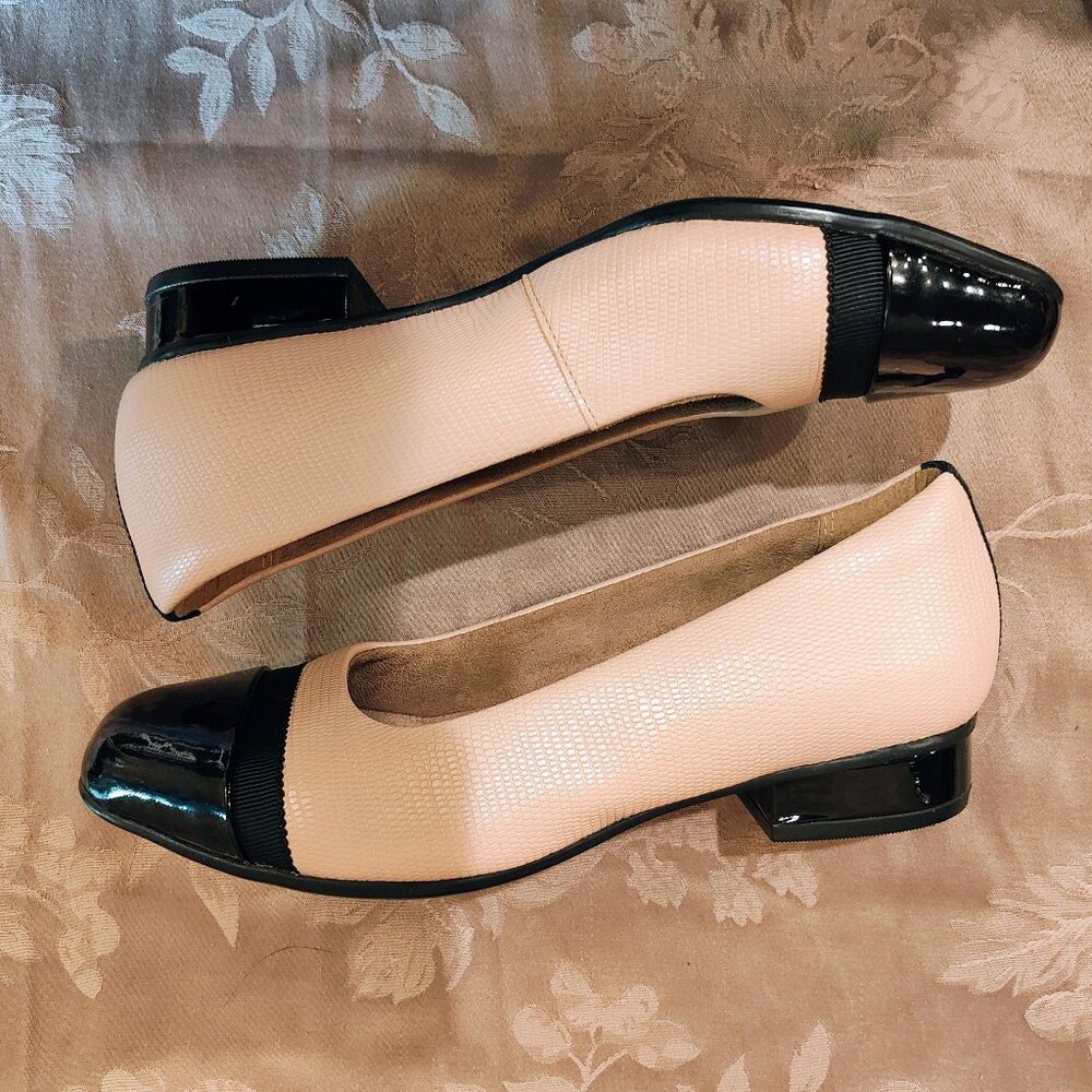 Clarks Artisan Keesha Rosa Dress Flats, Size US 6, Like New!